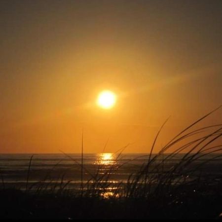 Surfers Getaway - Room Staycation Sligo Buitenkant foto